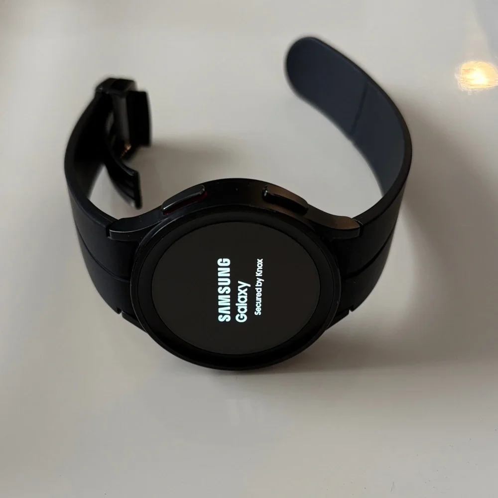 Samsung Galaxy Smartwatch in Midnight Black